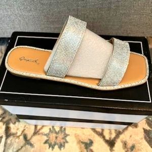 Women sandals